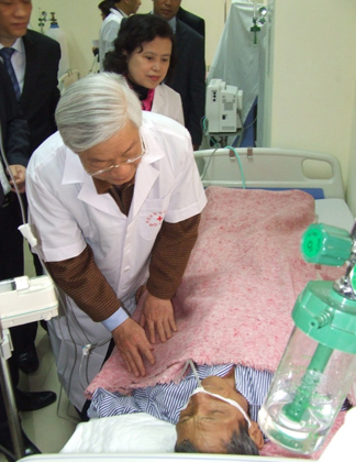 Tổng Bí thư Nguyễn Phú Trọng chúc mừng các thầy thuốc Việt Nam